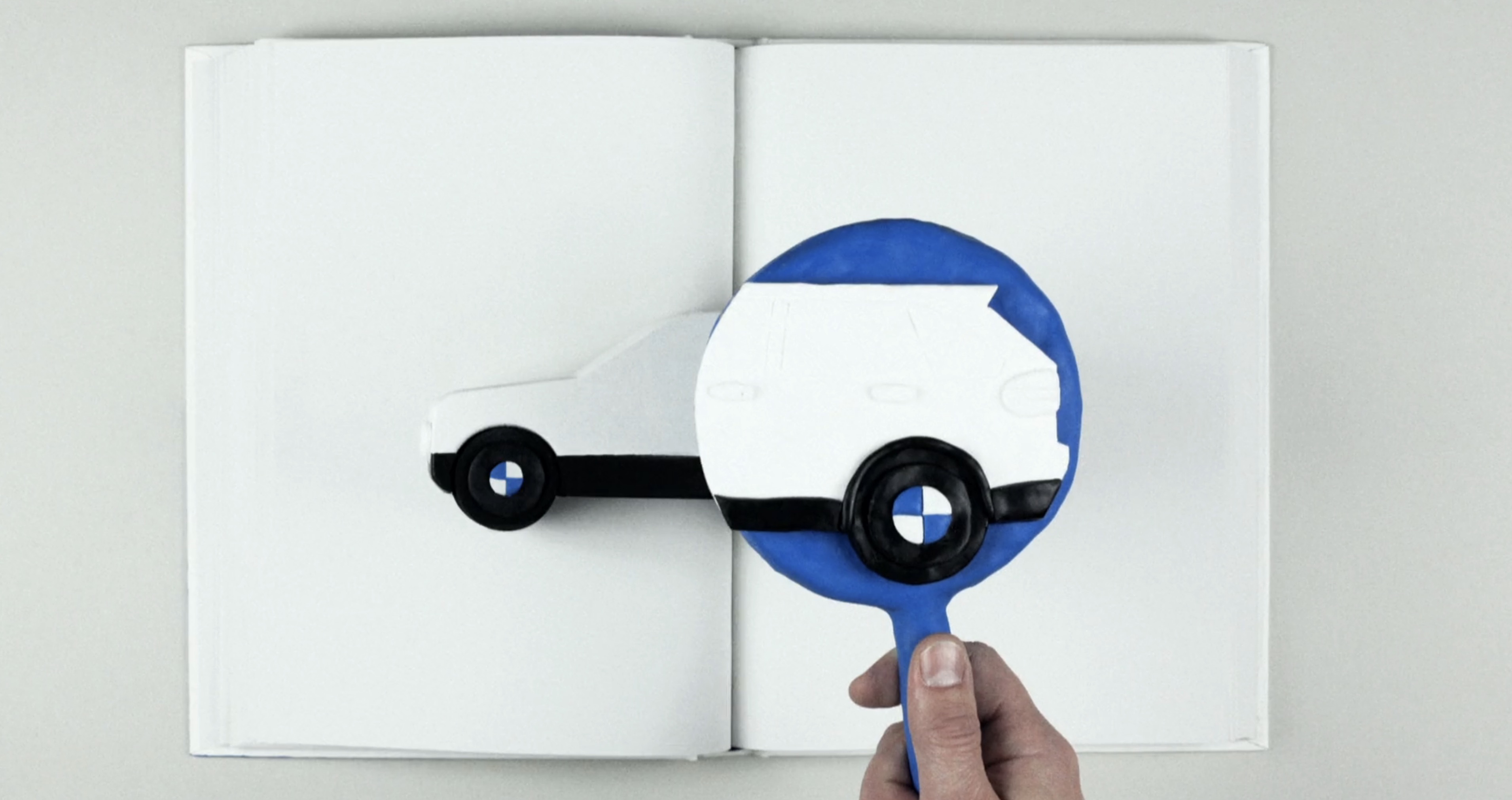 still from BMW_BCube_Il_manuale